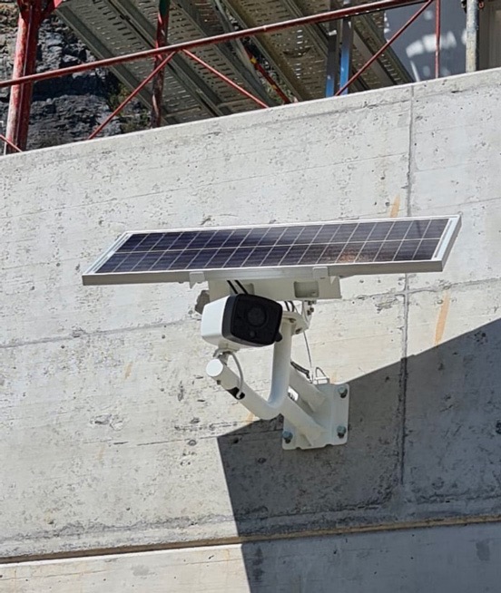 Camera de surveillance avec alimentation solaire